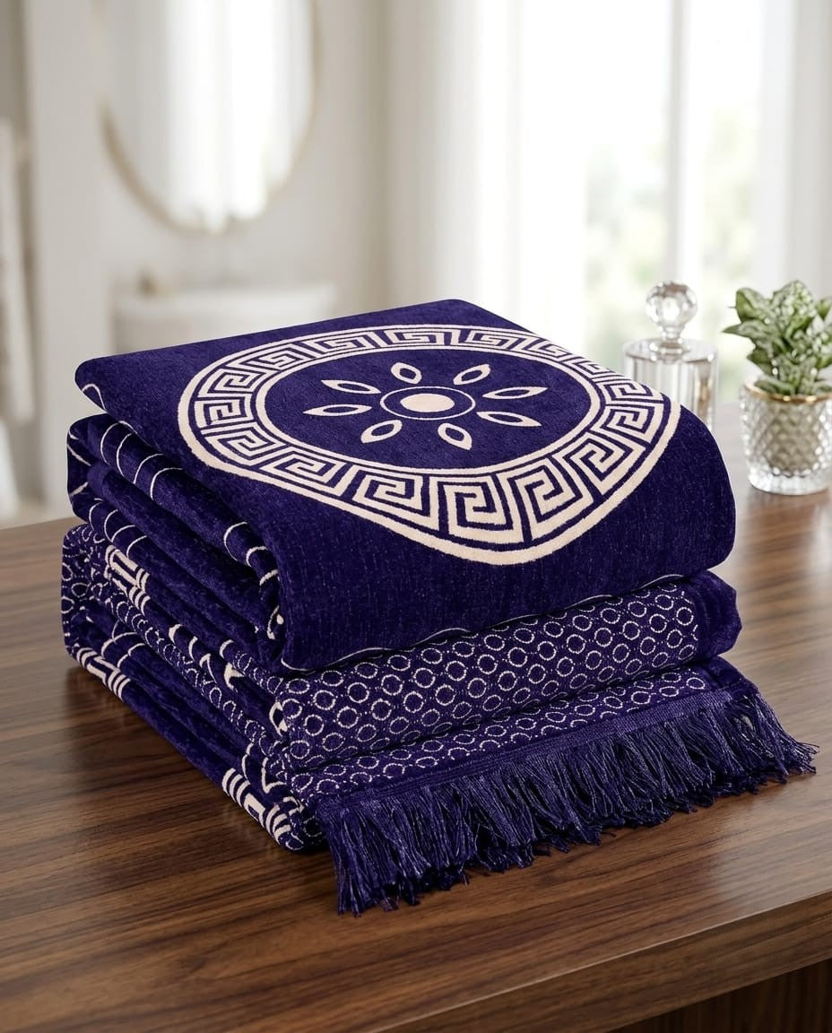 Velvet Bedsheet Set – 5 Piece