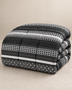 Black Geometric Printed Heavy Razai – 1 Piece