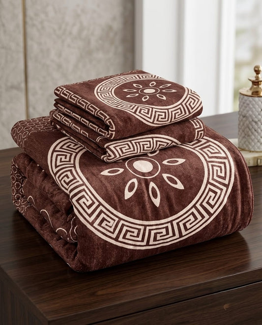 Velvet Bedsheet Set – 5 Piece