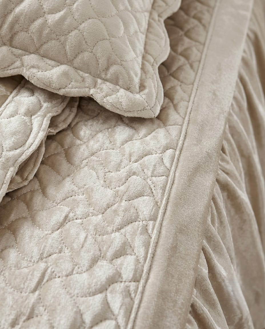 Emboss Velvet Quilted Frilled Luxury Bridal Bedsheet Set – 5 Piece