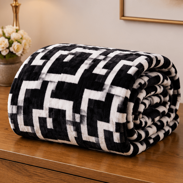 Cloudy AC Fleece Blanket Black - Zarle