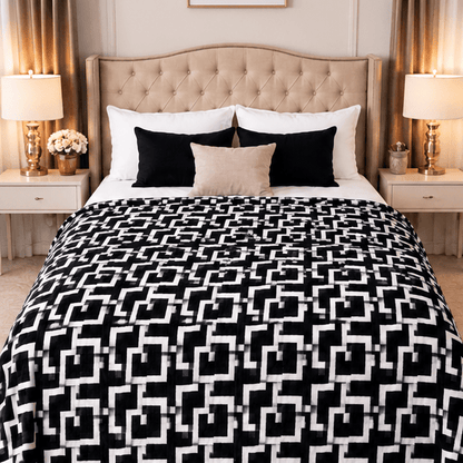 Cloudy AC Fleece Blanket Black - Zarle