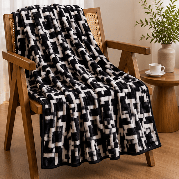 Cloudy AC Fleece Blanket Black - Zarle