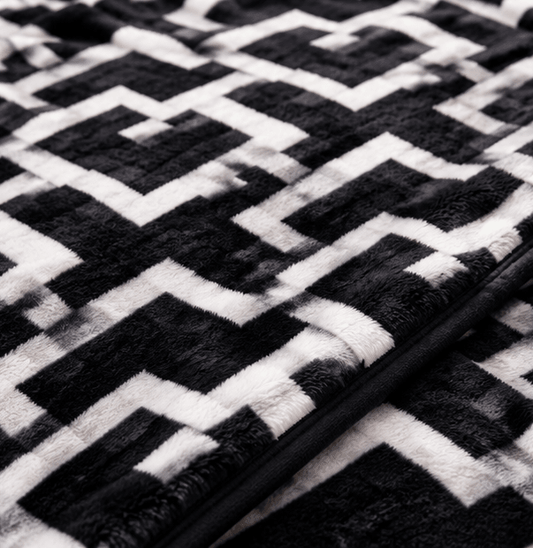 Cloudy AC Fleece Blanket Black - Zarle
