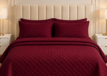 Elegant Maroon Bedspread Set