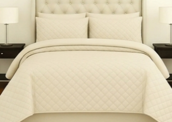 Elegant Cream Bedspread Set
