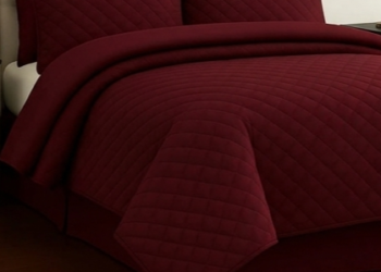 Elegant Maroon Bedspread Set
